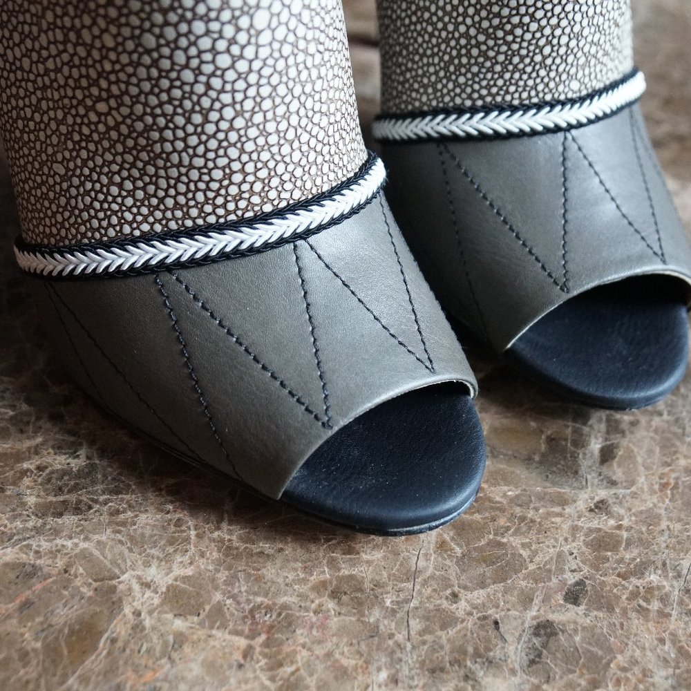 GX by Gwen Stefani Fumiko Army Green Bootie Sz 8 - Picture 11 of 14